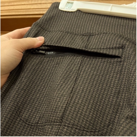 Athleta delancey houndstooth tight in coffeehouse - Picture 6 of 7